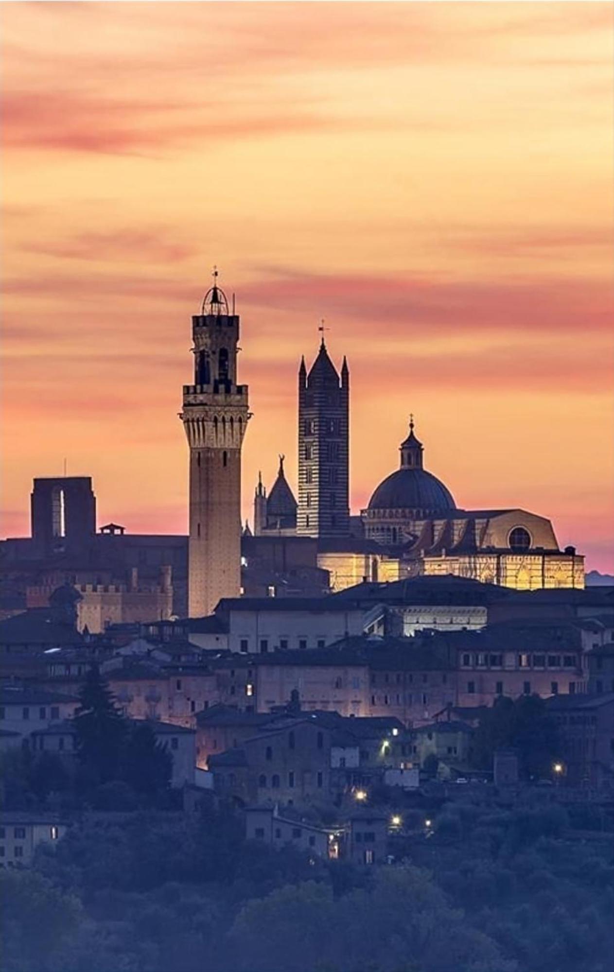 Cor Magis Kamullia - 200 Meters From The Historic Center And Close To The Train Station Siena Exterior photo